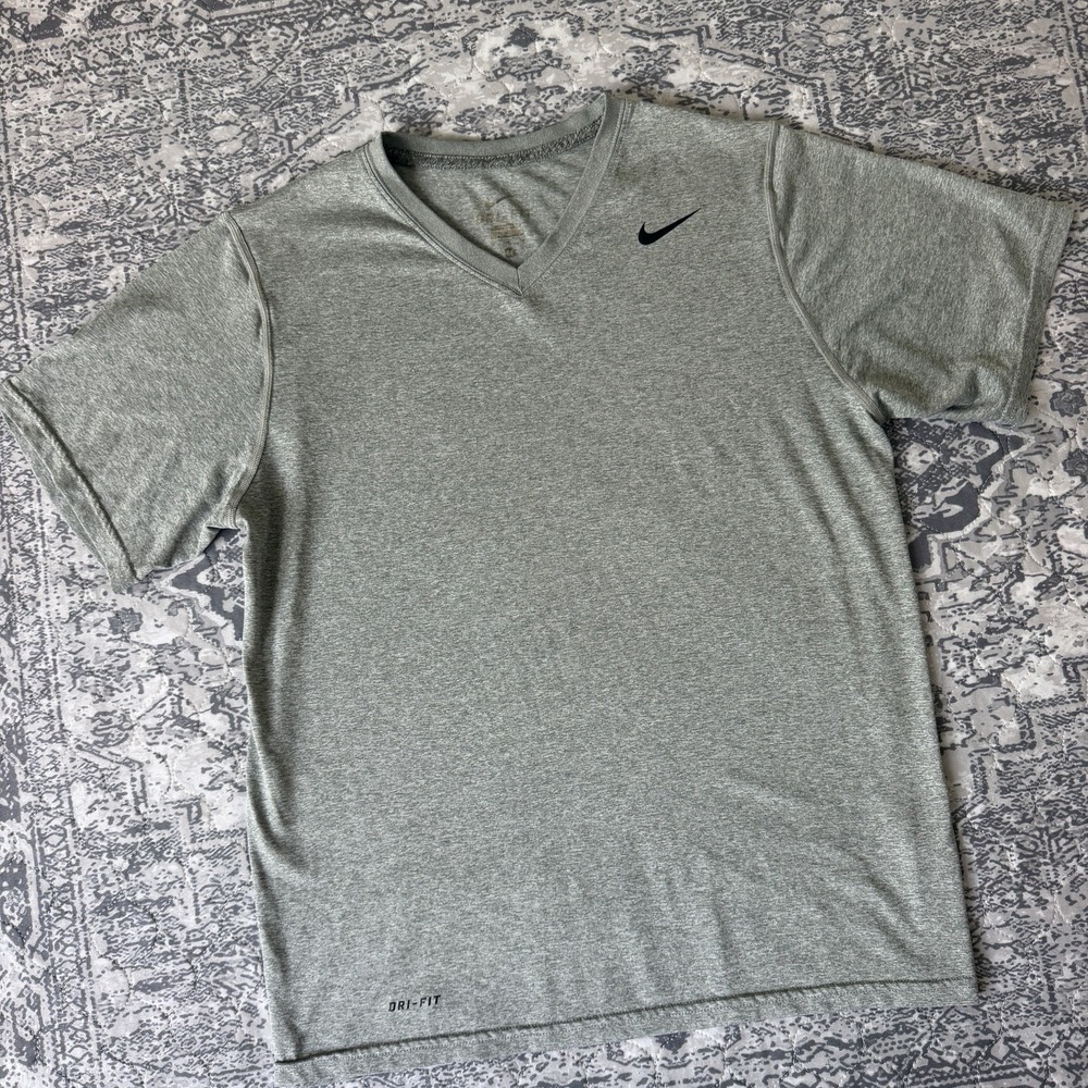 Nike Dri-FIT Shirt Men's Size Medium M Training V-Neck T-Shirt Heather Grey